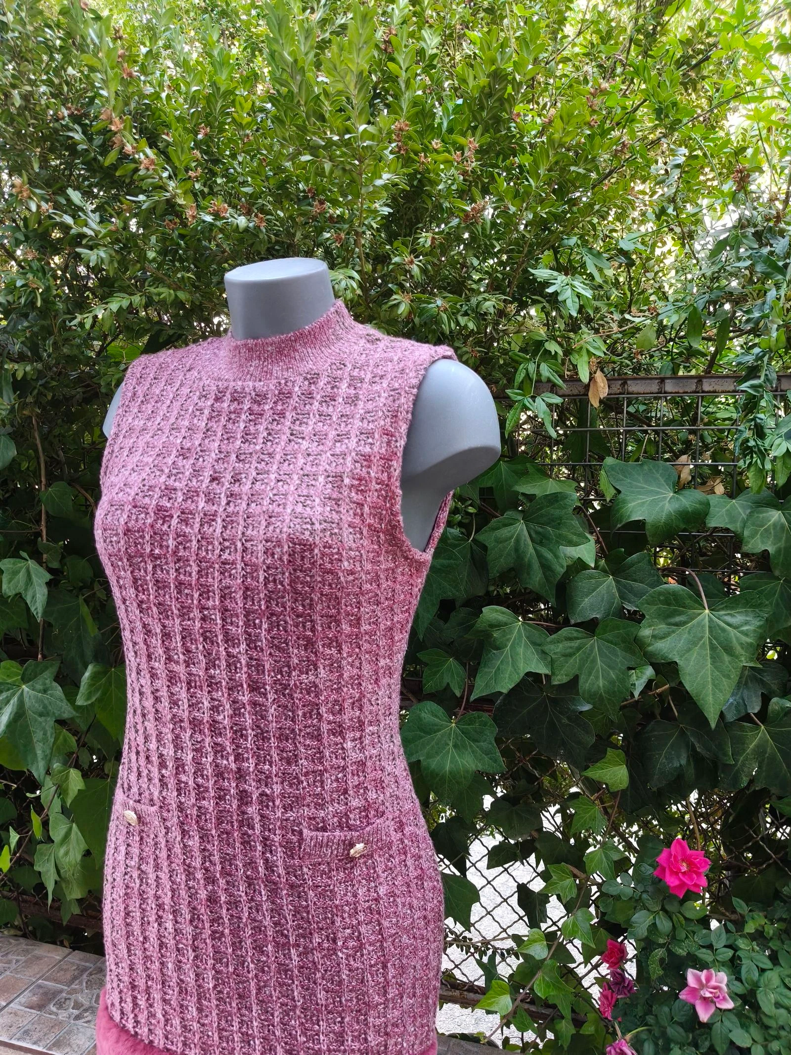 Vestido de malha Zara Rosa Fúcsia/Mistura com Pelo e Botões Dourados - Tamanho M - – photo 3